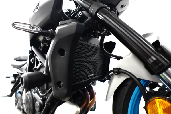 EVOTECH RADIATOR GUARD - YAMAHA MT-07 (2025+) - Image 3