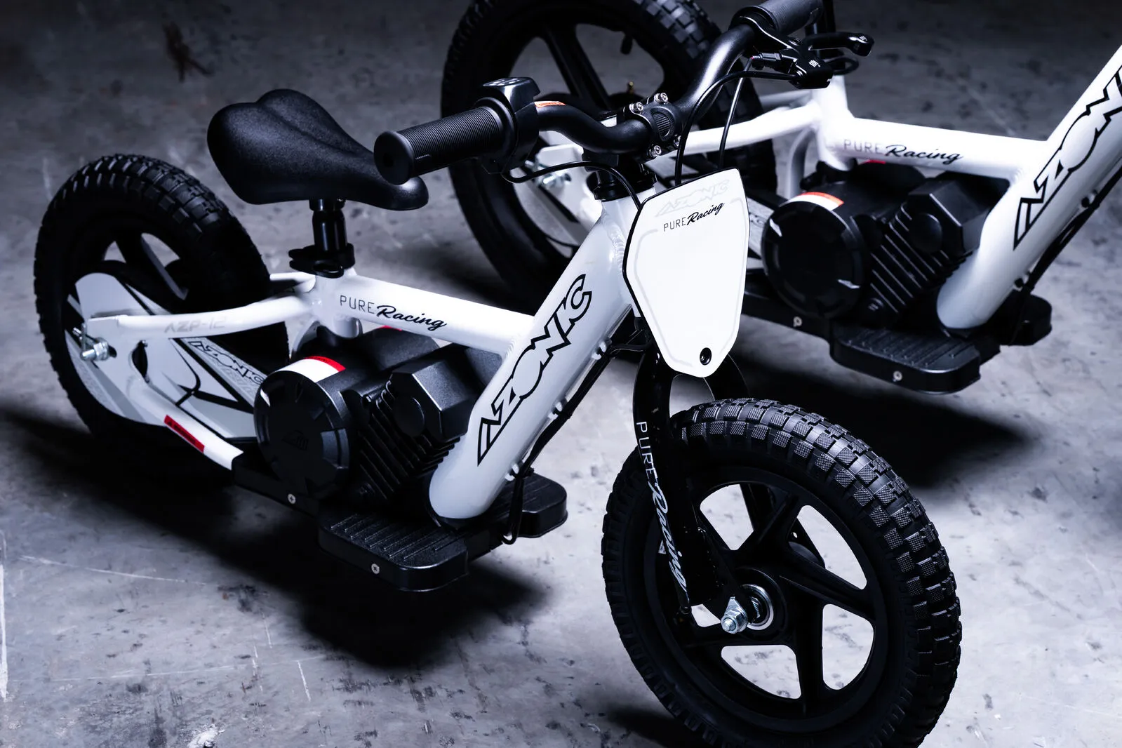 AZONIC PURE 12 24V ELECTRIC BALANCE BIKE | 24V 150W - Image 2