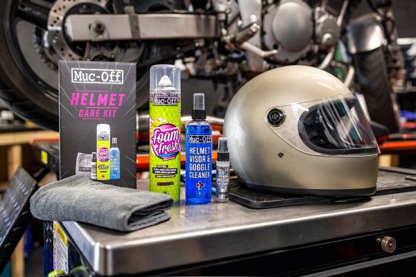 MUC-OFF MOTORCYCLE HELMET CARE KIT - Image 2