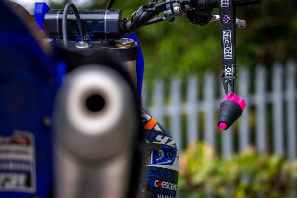 MUC-OFF MOTORCYCLE EXHAUST BUNG PLUG - Image 5